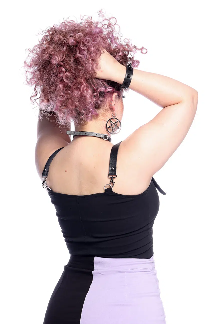 Blusa Fivelas Pentagrama Preta Lithium - Imagem 6