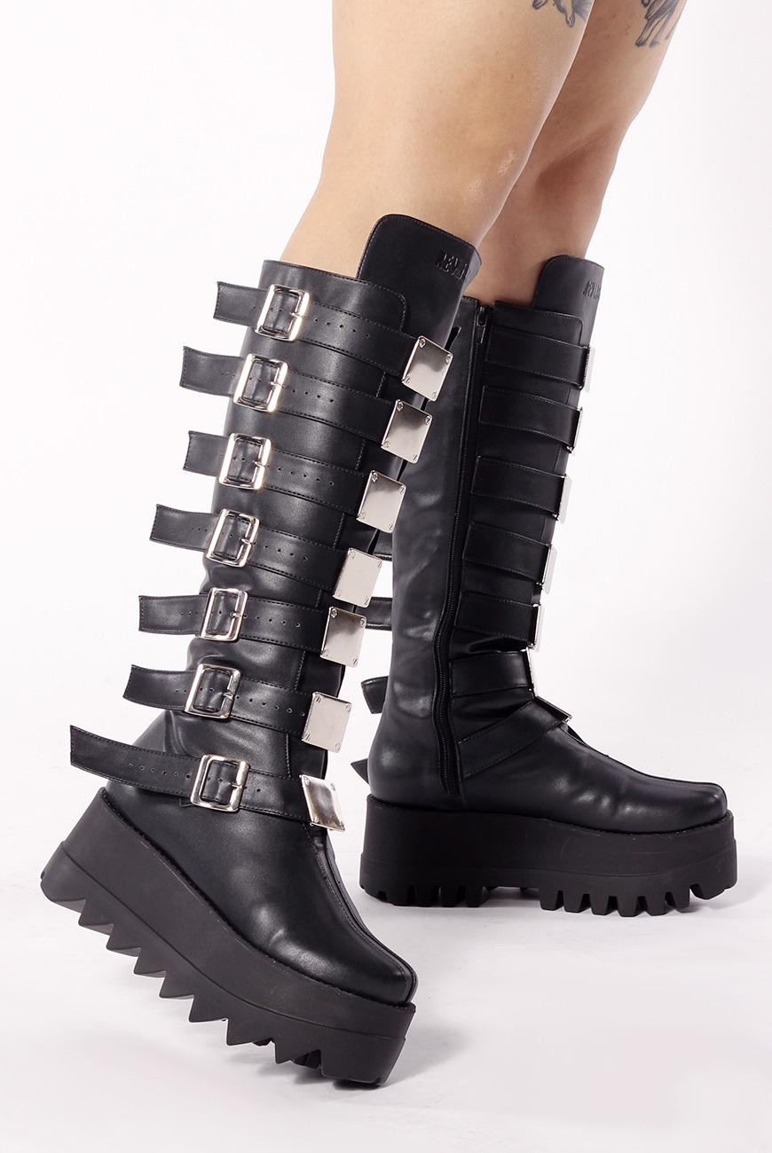 bota_cano_alto_neuromancer_0_1-1.jpg Bota Cano Alto Neuromancer - Imagem 1