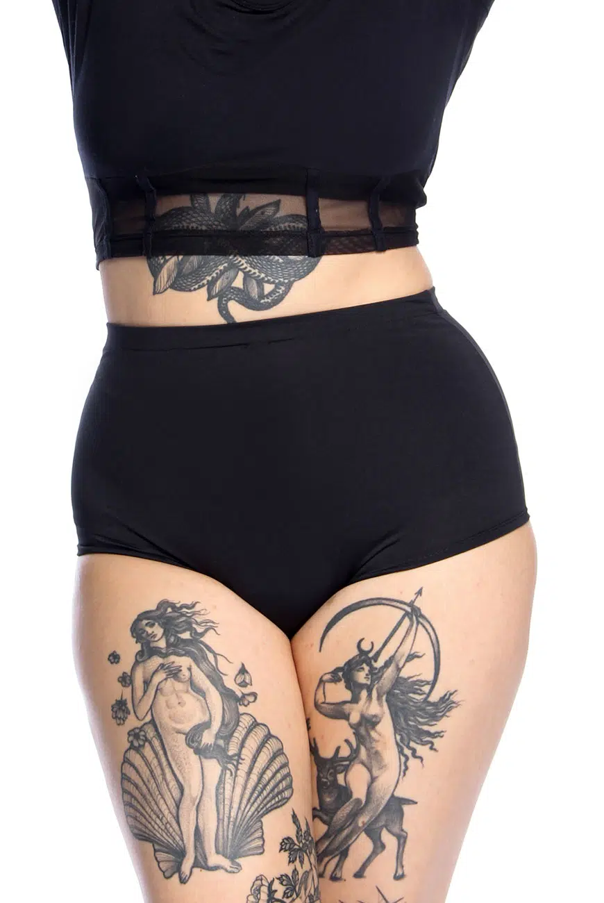 hot-pants-cintura-alta-basics-00.jpg Hot Pants Cintura Alta Basics - Imagem 1