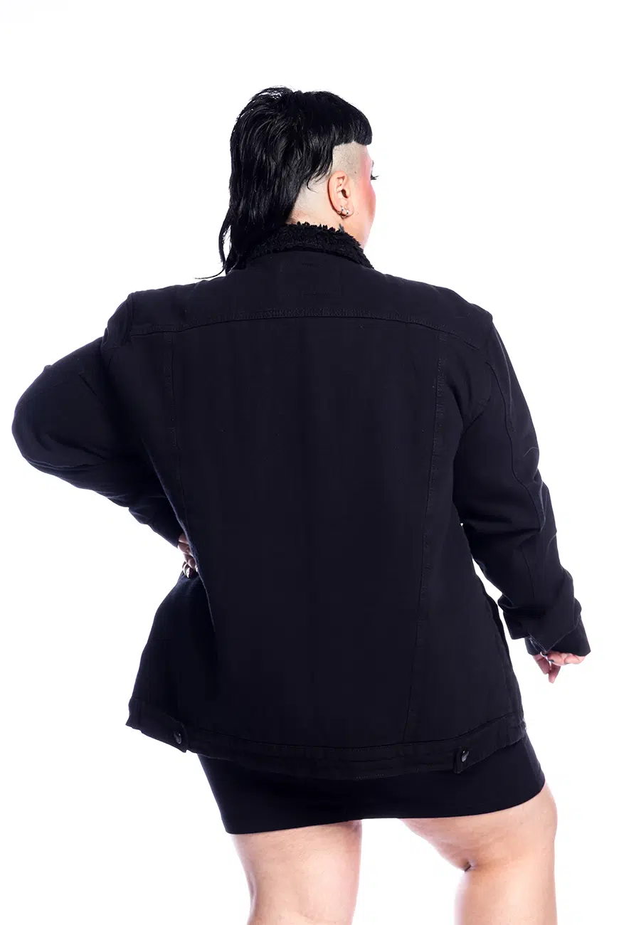 Jaqueta Oversized Preta Sherpa - Imagem 6