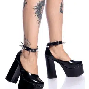 Sapato Spikes Killer Queen