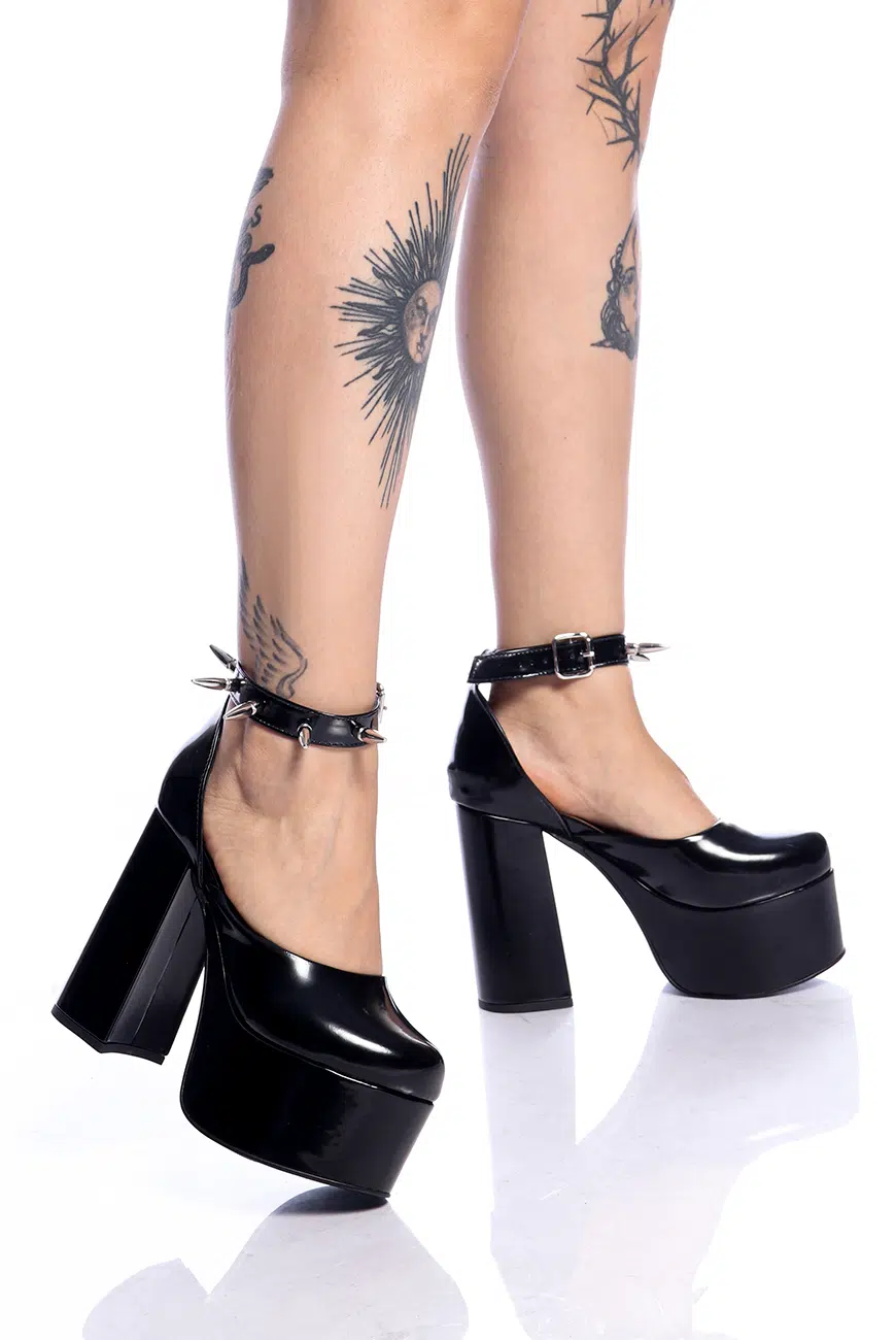 sapato-spikes-killer-queen-00.jpg Sapato Spikes Killer Queen - Imagem 1