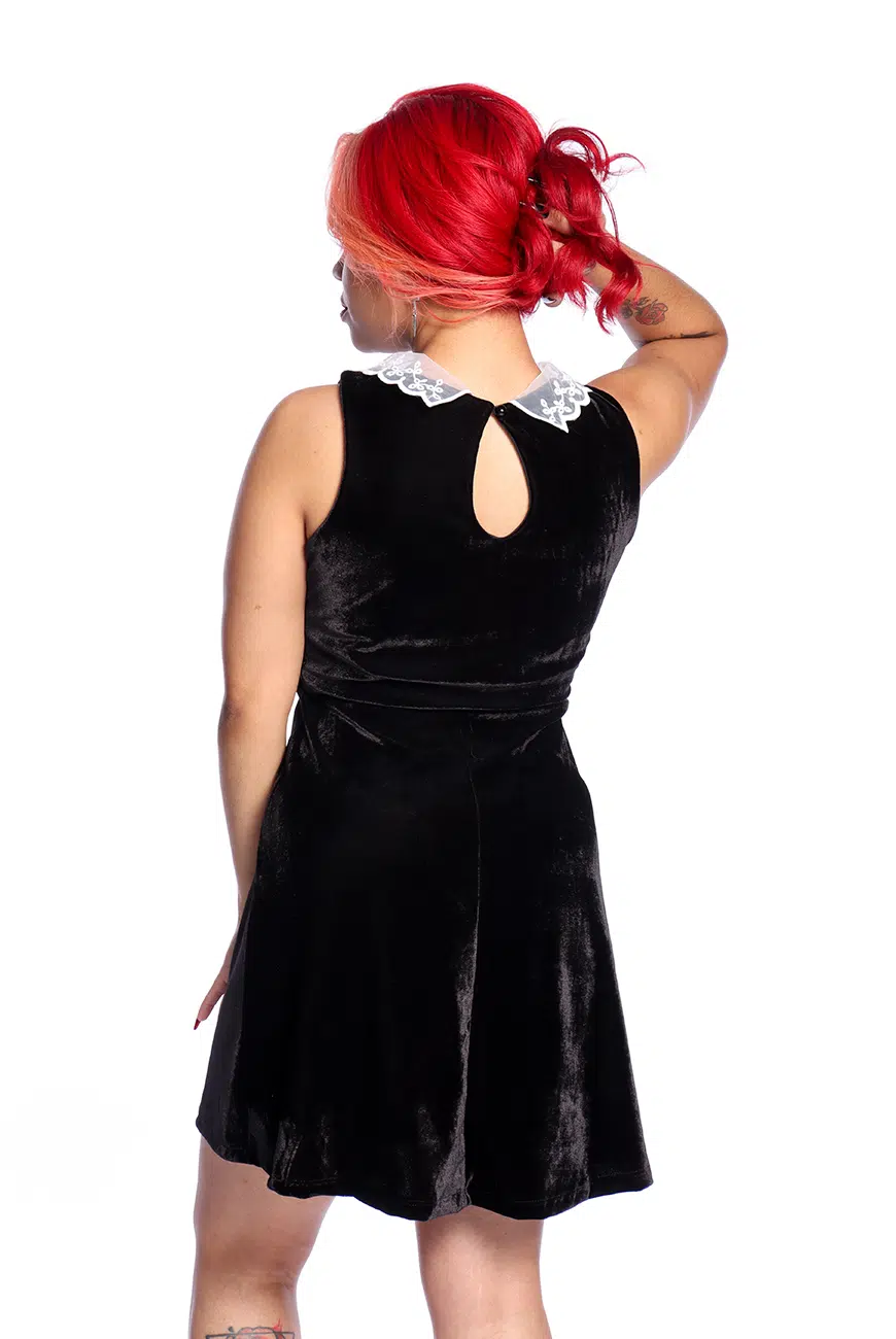 Vestido Veludo Preto Gola Weird - Imagem 8