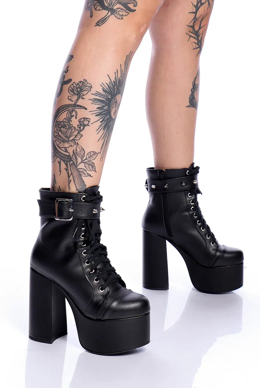 Bota Coturno Spikes Rebel Queen - Imagem 1
