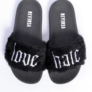 Chinelo Pelúcia Preto Love Hate