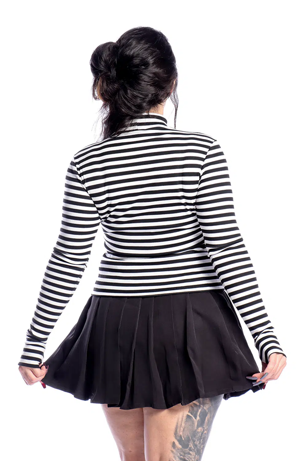 Blusa Manga Longa Listrada Preto e Branco Pugsley - Imagem 5