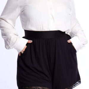 Shorts Preto Renda Aura