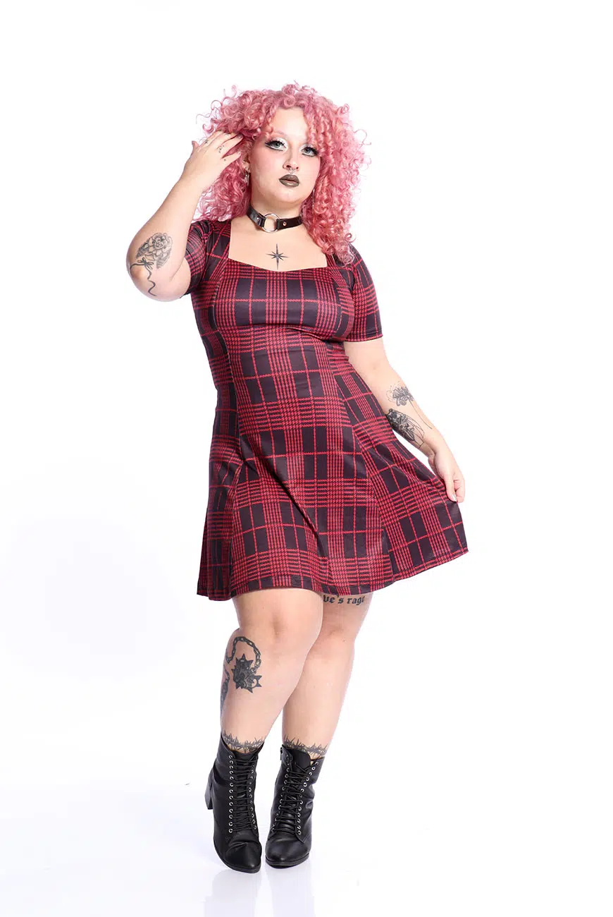 Vestido Xadrez Preto e Vermelho Crimson Nancy - Imagem 4