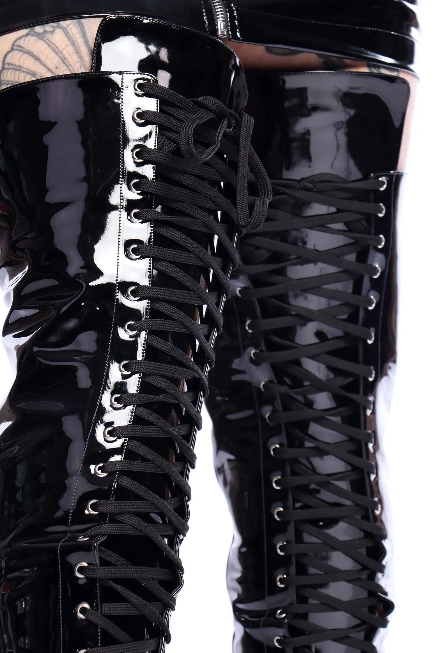 Bota Over The Knee Vinil Tratorada Vandal - Imagem 7