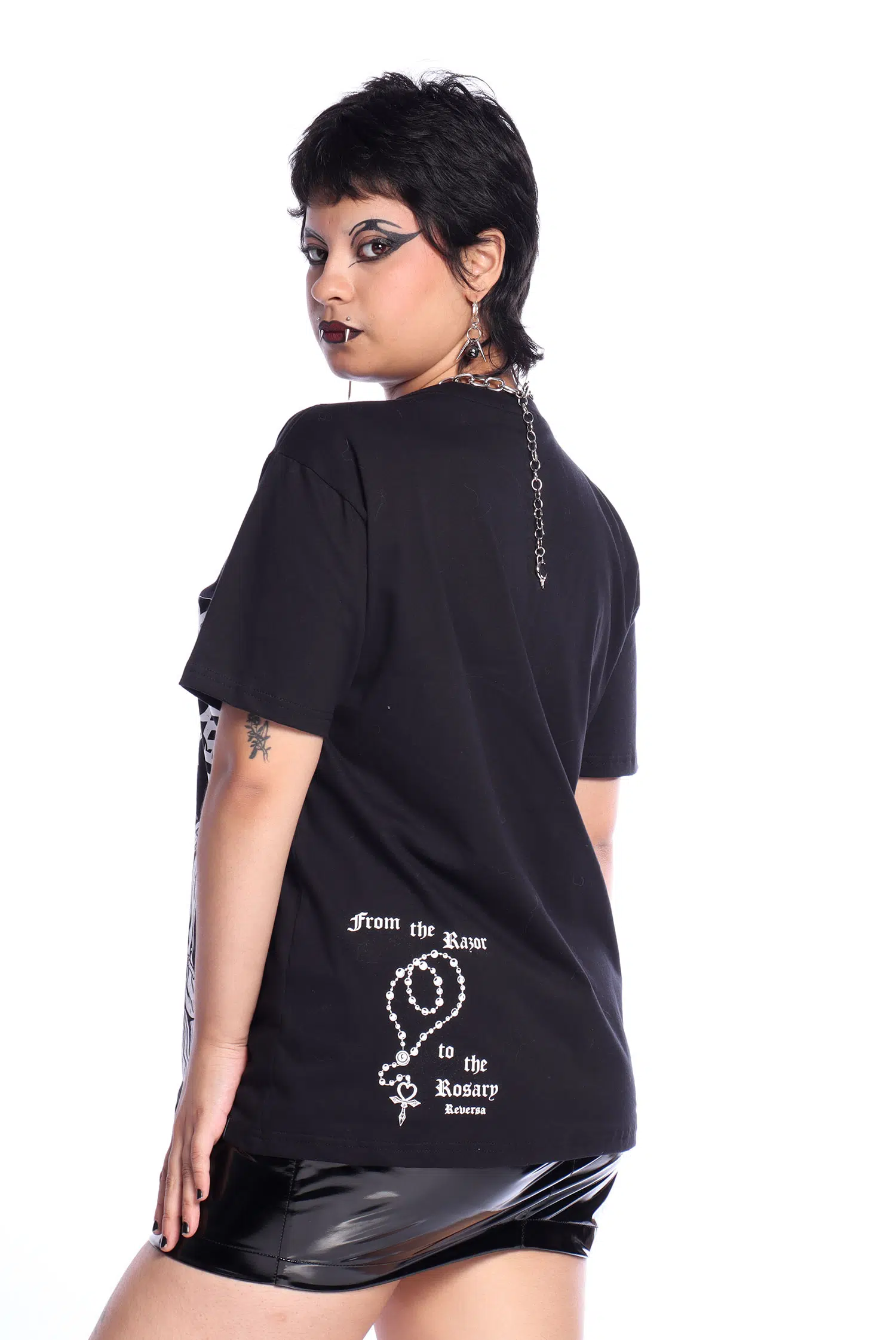 Camiseta Unissex Oversized Lady Of Sorrows - Imagem 7