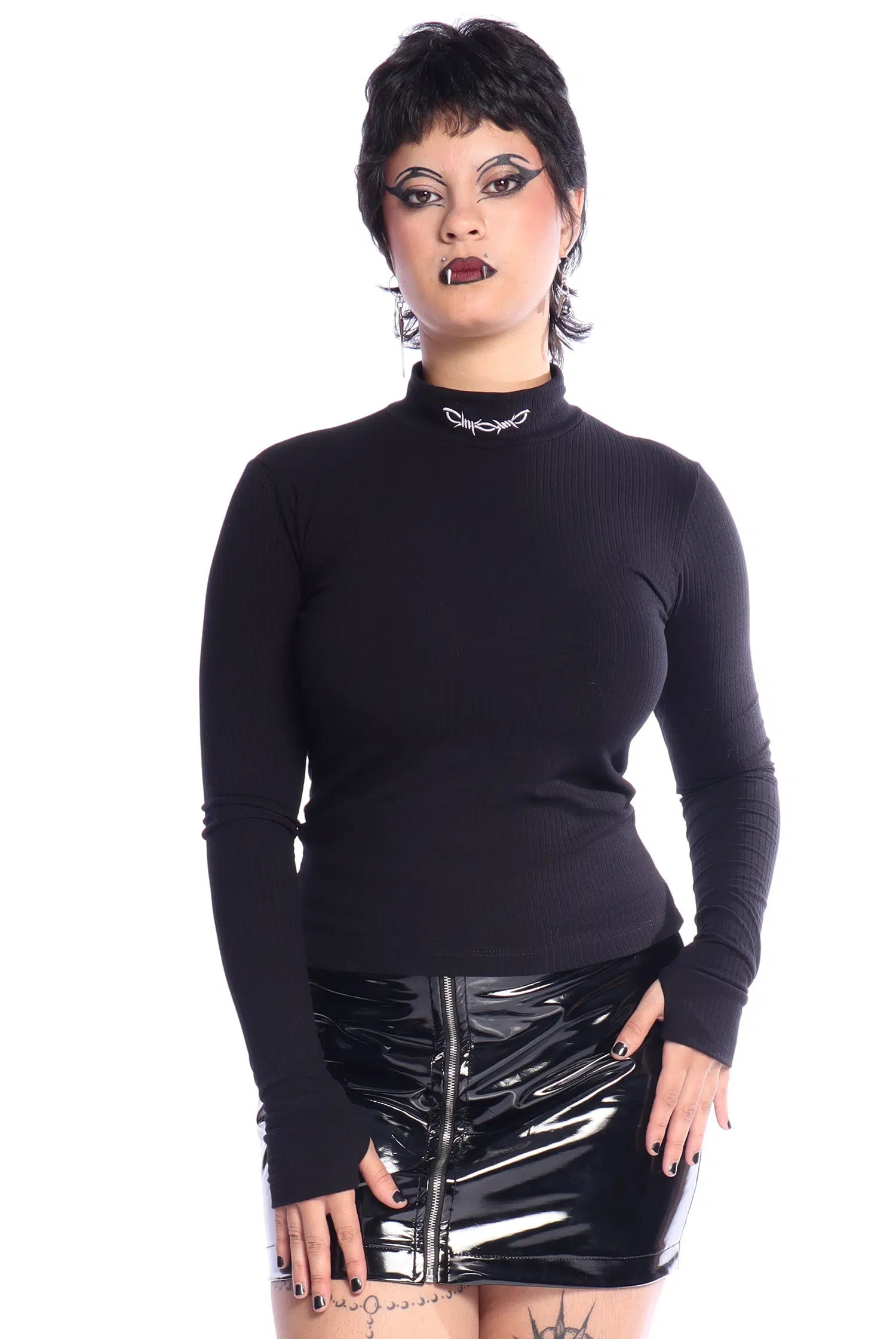 blusa-gola-alta-canelada-arame-farpado-00 Blusa Gola Alta Canelada Arame Farpado - Imagem 1
