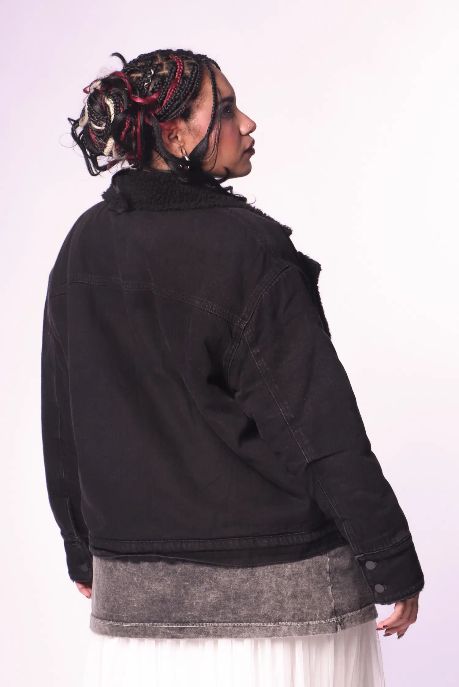 Jaqueta Jeans Preta Peluciada Biker - Imagem 4