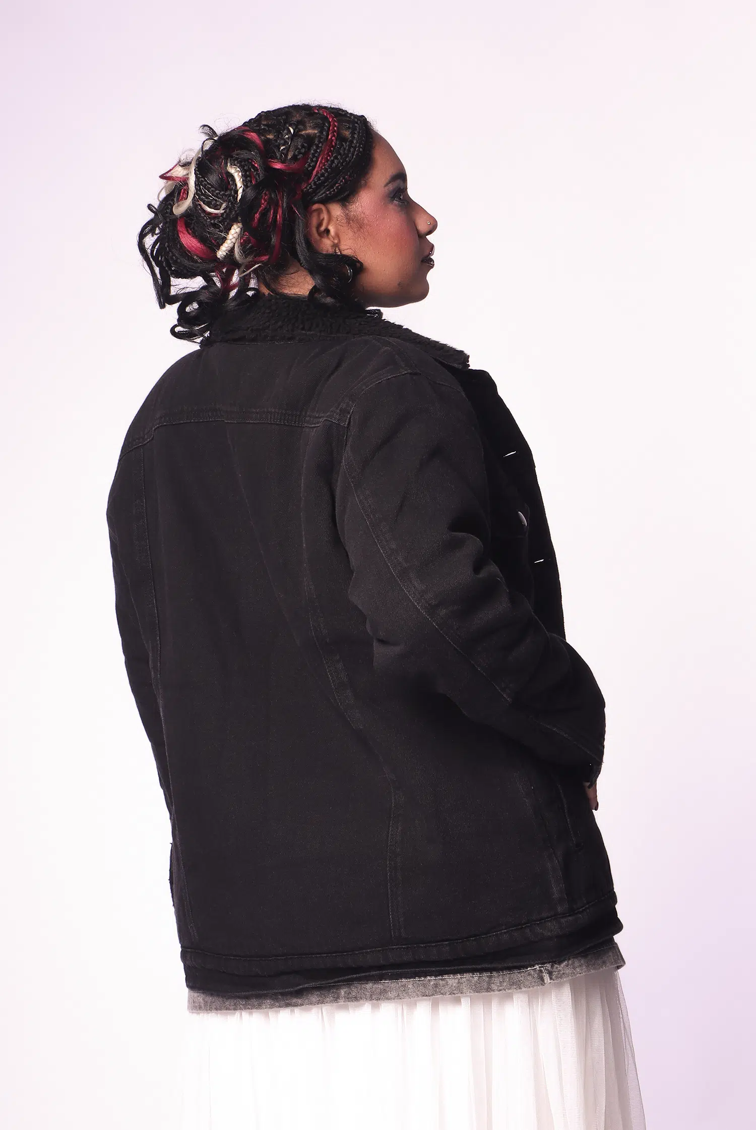Jaqueta Jeans Preta Peluciada Oversized - Imagem 6