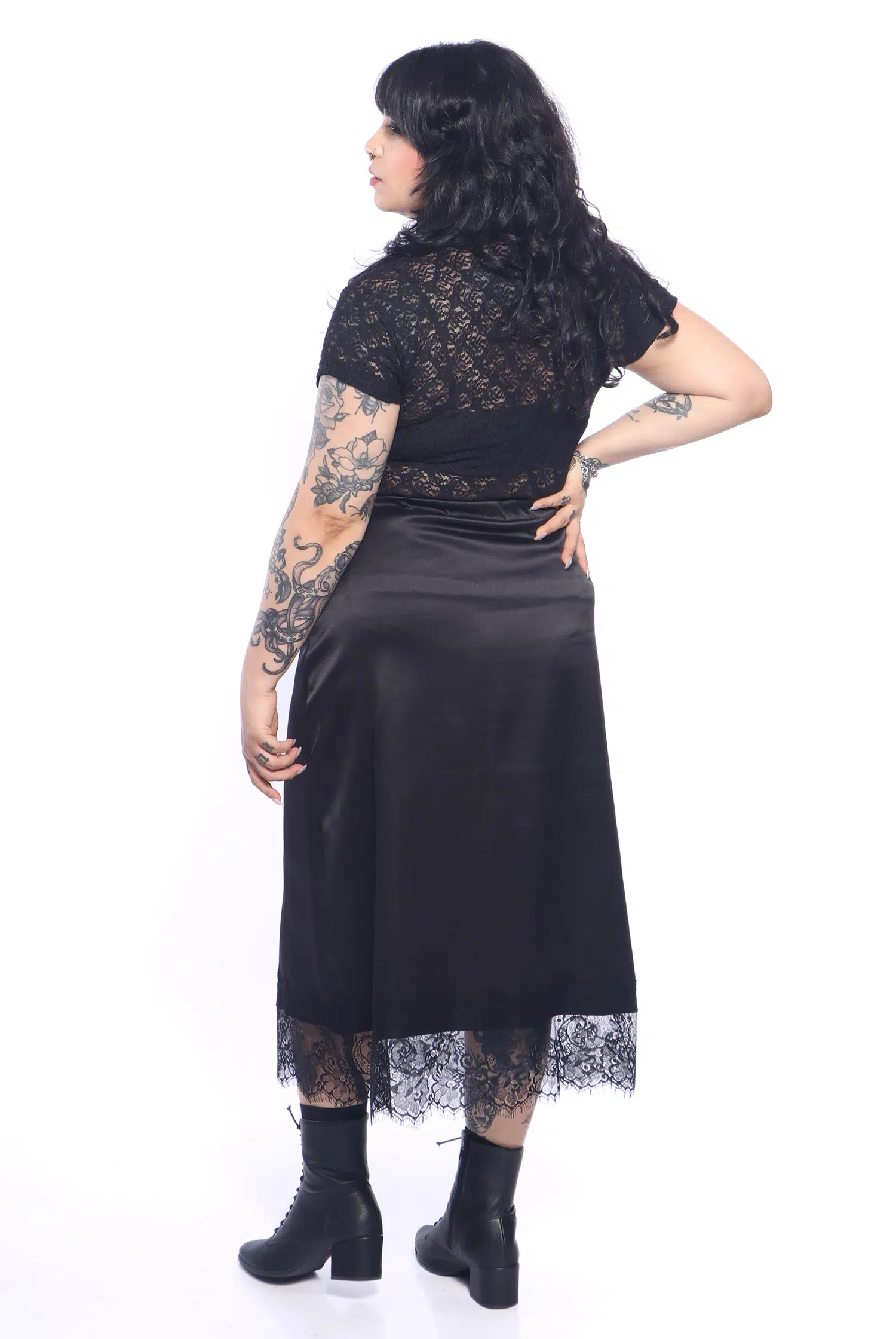 Saia Reta Acetinada Renda Mourning - Imagem 10