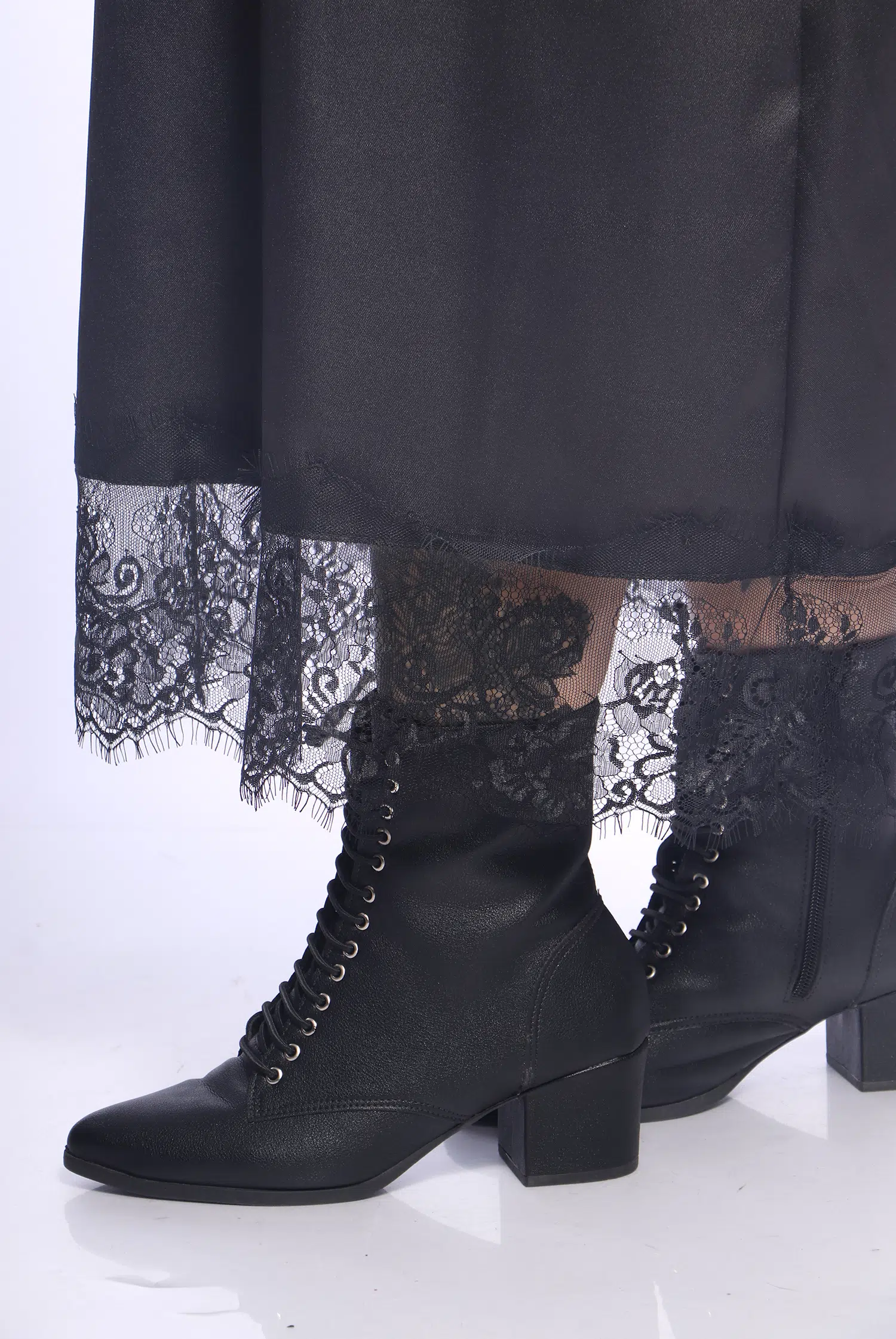 Saia Reta Acetinada Renda Mourning - Imagem 12